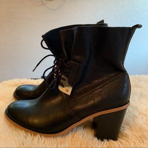 Kensie black leather lace up boots with good detail